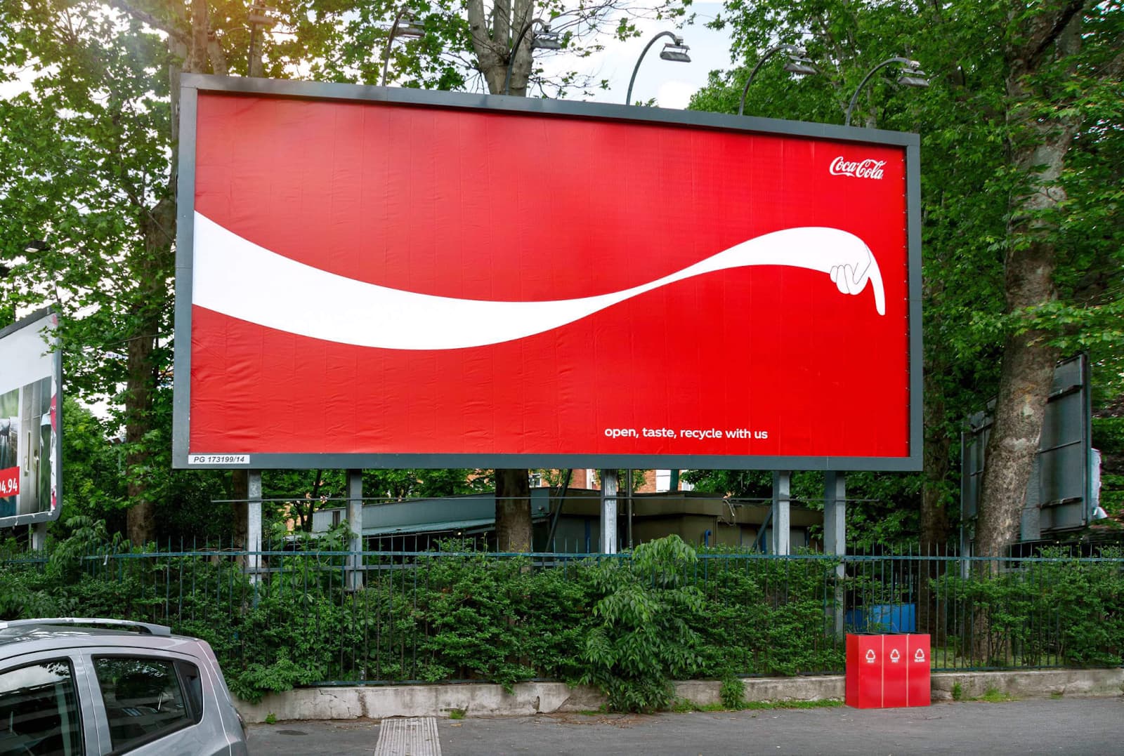 Quảng cáo OOH thú vị của Coca Cola