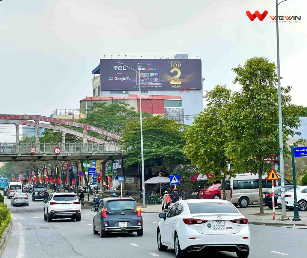 Quảng cáo billboard TCL Long Biên