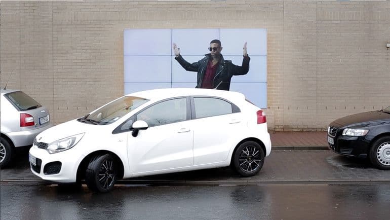 Billboard trợ giúp đỗ xe của Fiat